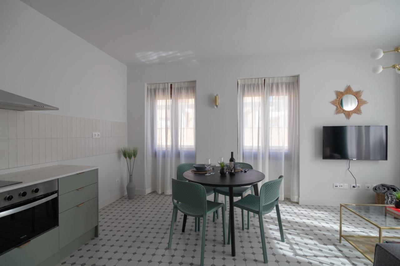 Apartamentos Teatro By Be Alicante Esterno foto