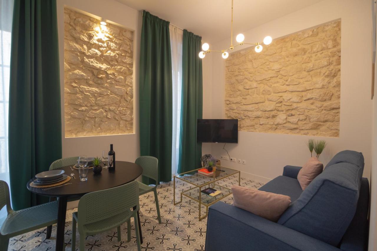 Apartamentos Teatro By Be Alicante Esterno foto