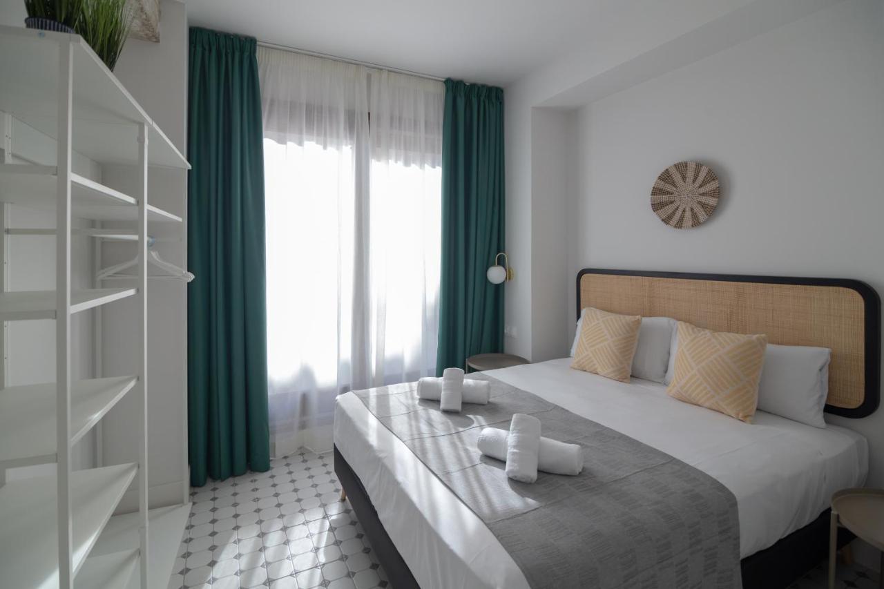 Apartamentos Teatro By Be Alicante Esterno foto