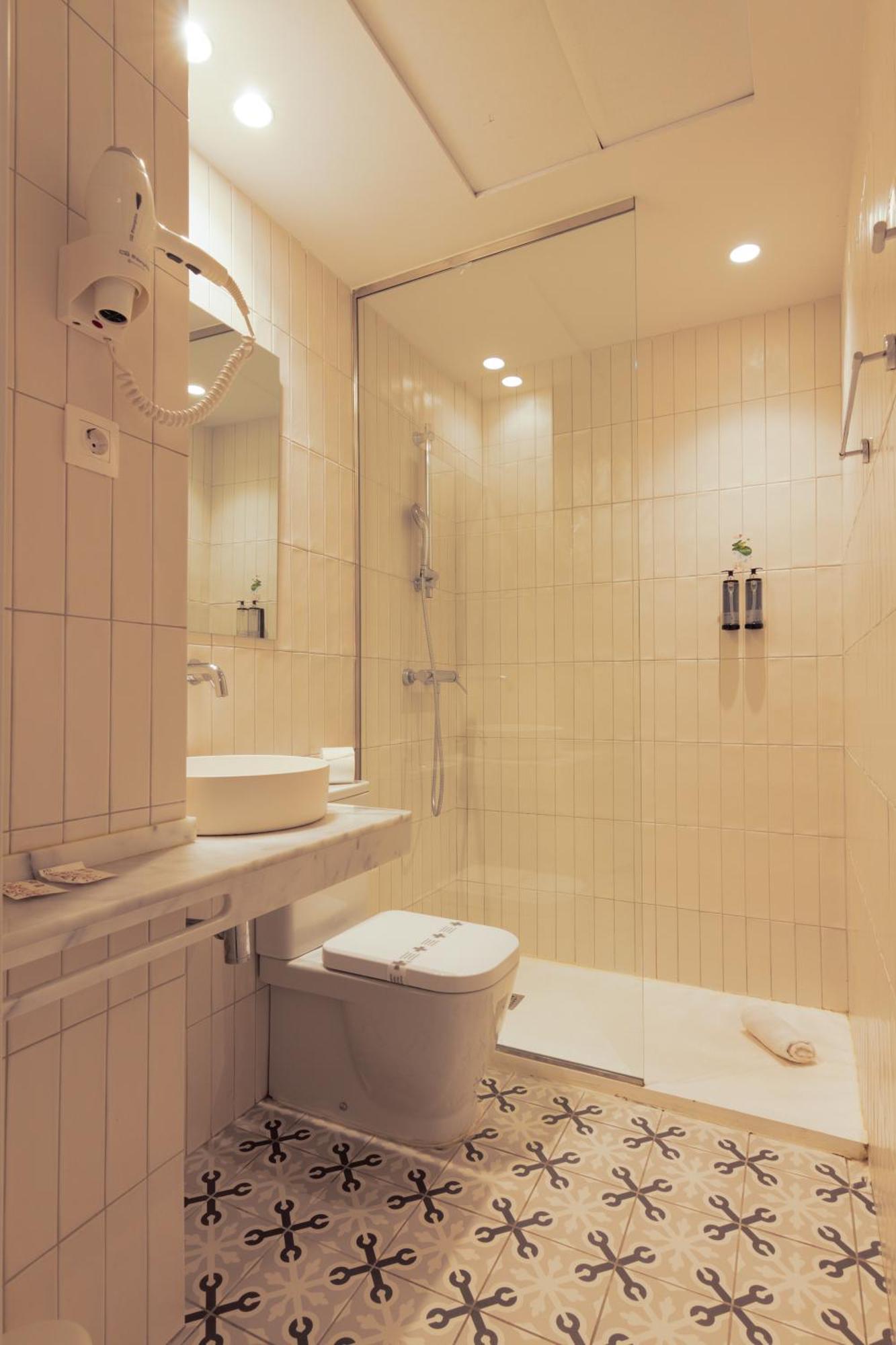 Apartamentos Teatro By Be Alicante Esterno foto