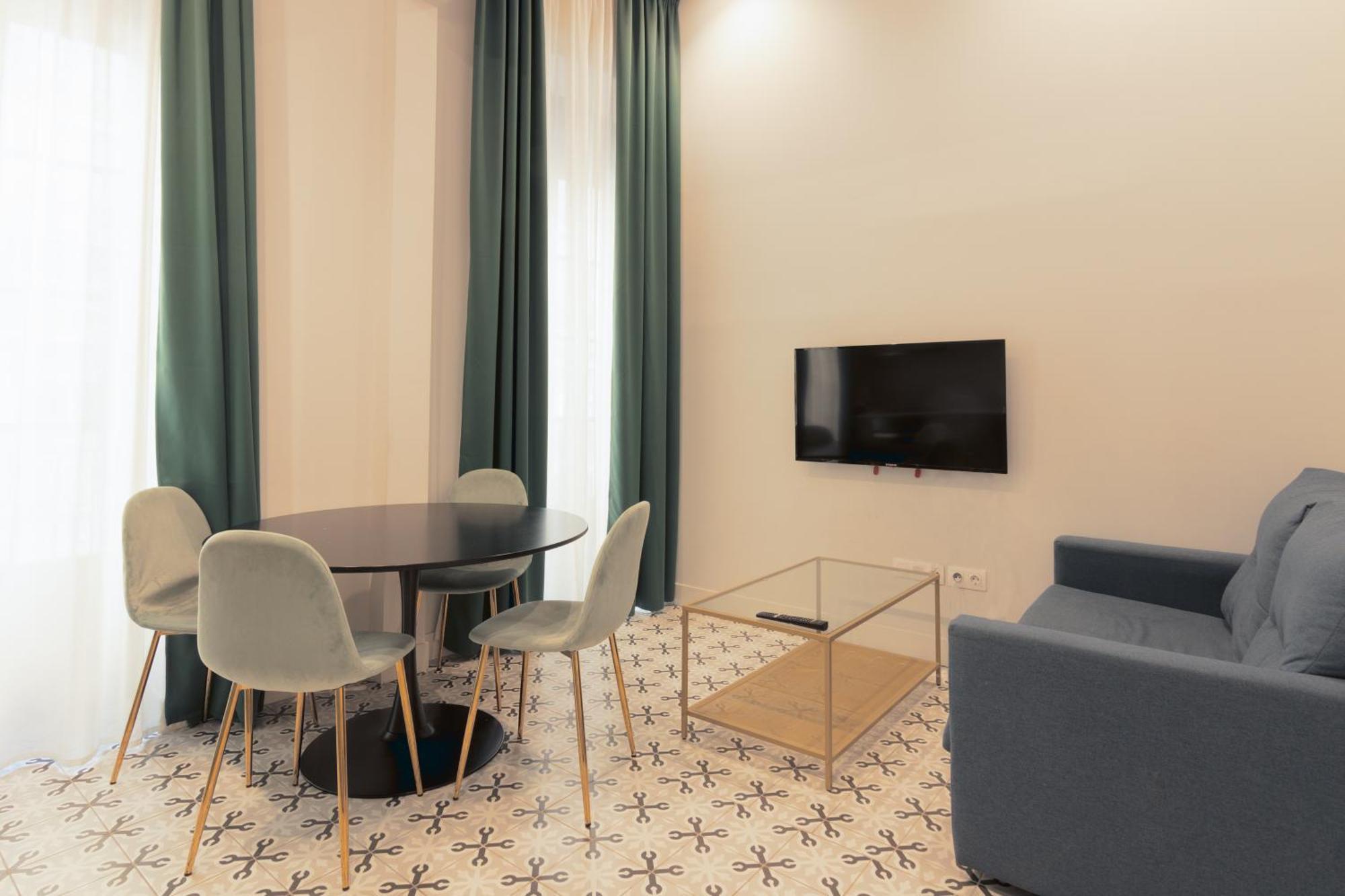 Apartamentos Teatro By Be Alicante Esterno foto
